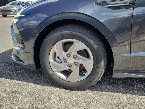 New 2025 Hyundai Sonata SE FWD image 3
