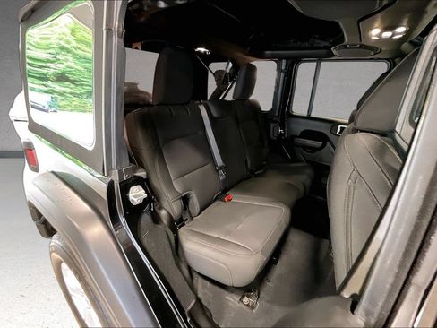 Used 2022 Jeep Wrangler Unlimited Sport AWD/4WD image 26