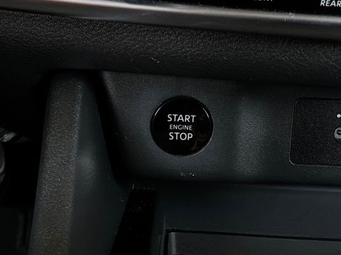 Used 2025 Nissan Rogue SV FWD image 26