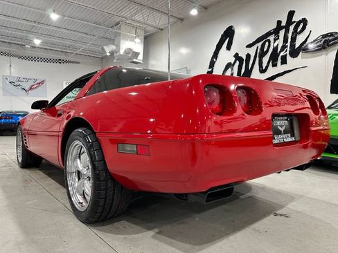 Used 1992 Chevrolet Corvette Coupe RWD image 4