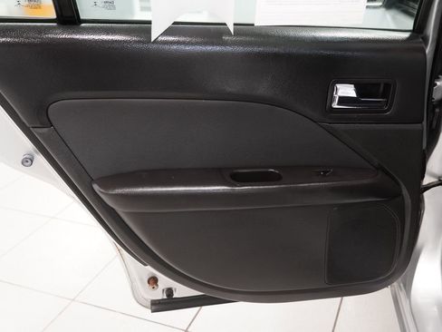 Used 2012 Ford Fusion SE image 25