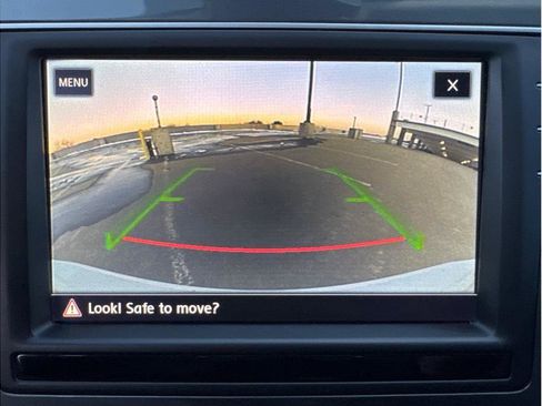 Used 2017 Volkswagen Golf Alltrack SEL image 23