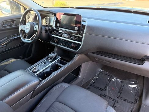 Certified 2025 Nissan Pathfinder SV AWD/4WD image 13