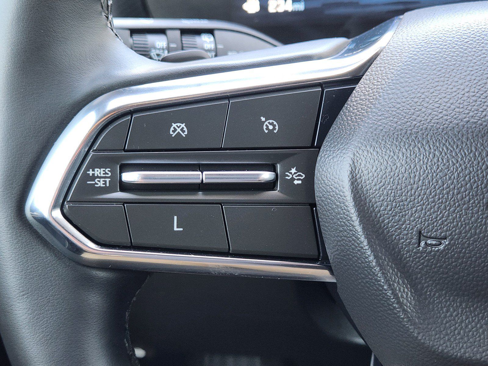 Used 2025 Chevrolet Equinox LT w/ Convenience Package II FWD image 21