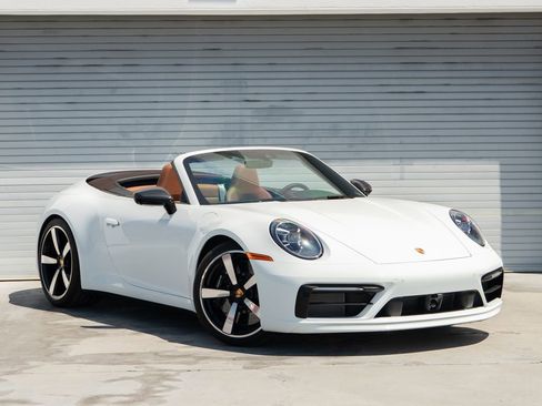 Certified 2024 Porsche 911 Carrera S RWD image 10