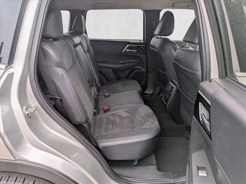 Used 2024 Mitsubishi Outlander SE FWD image 20