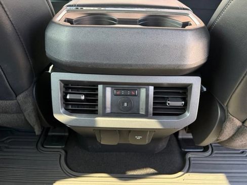 Used 2023 Ford F250 Lariat w/ Lariat Ultimate Package AWD/4WD image 21