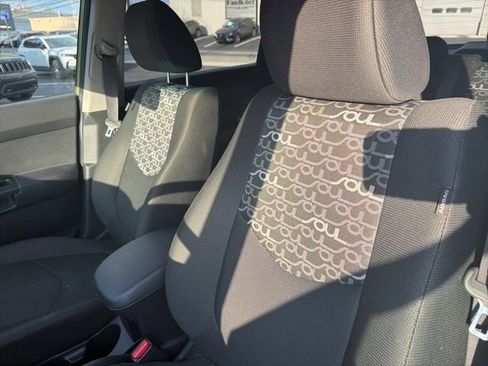 Used 2010 Kia Soul + w/ Audio Pkg image 13