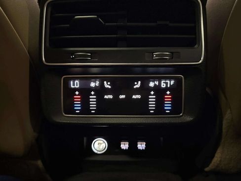 Used 2019 Audi Q8 Premium Plus AWD/4WD image 30