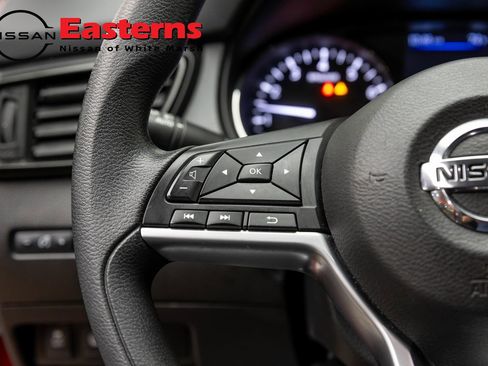 Used 2020 Nissan Rogue Sport S w/ Appearance Package FWD image 16