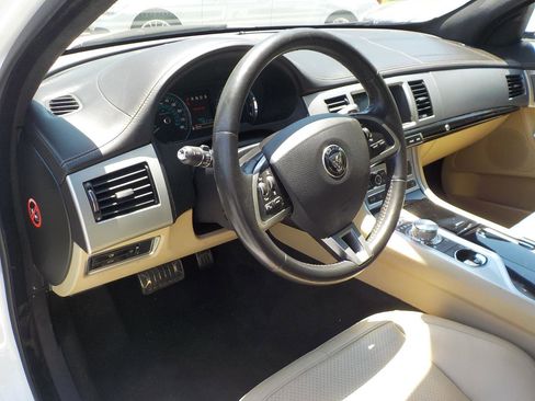Used 2014 Jaguar XF 3.0 AWD/4WD image 11