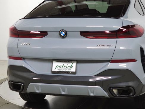 Used 2026 BMW X6 xDrive40i AWD/4WD image 9