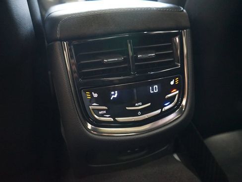 Used 2018 Cadillac CTS Vsport Premium Luxury RWD image 16