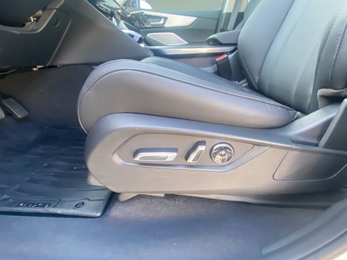 Used 2026 Acura MDX SH-AWD image 13