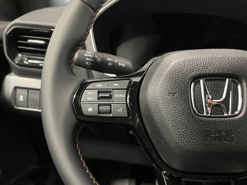 New 2025 Honda Pilot Sport image 14