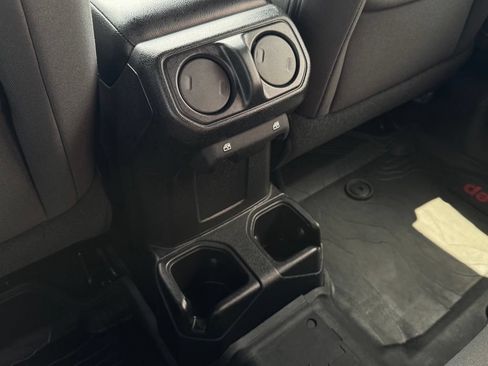 Used 2018 Jeep Wrangler Unlimited Sport S AWD/4WD image 20