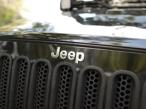 Used 2015 Jeep Wrangler Unlimited Sport AWD/4WD image 26