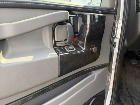 Used 2024 Chevrolet Express 2500 RWD image 24