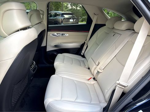New 2026 Genesis GV70 2.5T Select AWD/4WD image 31