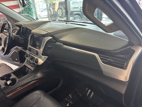 Used 2018 GMC Yukon XL SLE w/ SLE Value Package RWD image 14