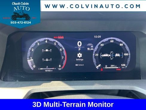 Used 2024 Toyota Tacoma TRD Off-Road w/ TRD Off Road Premium Package AWD/4WD image 18