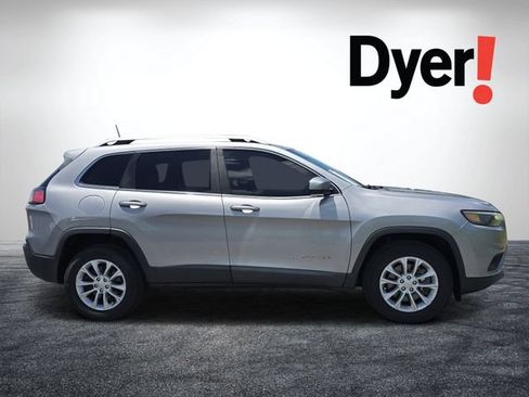 Used 2019 Jeep Cherokee Latitude w/ Popular Appearance Group AWD/4WD image 2