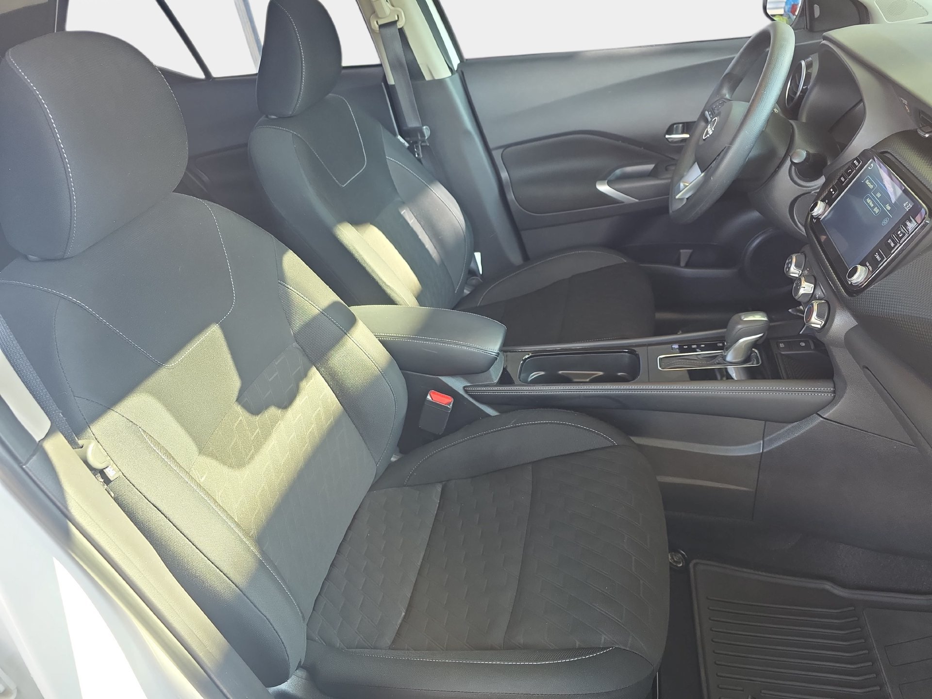 Used 2023 Nissan Kicks SV FWD image 10