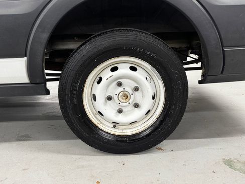 Used 2019 Ford Transit 150 148 Medium Roof image 37