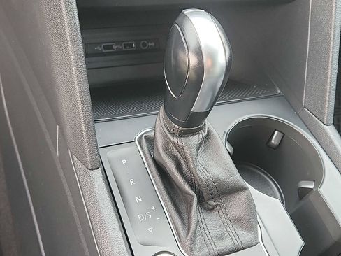 Used 2021 Volkswagen Atlas SE image 14