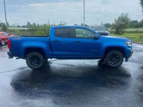 Used 2022 Chevrolet Colorado Z71 AWD/4WD image 4