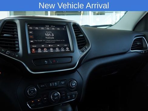 Used 2019 Jeep Cherokee Trailhawk AWD/4WD image 22