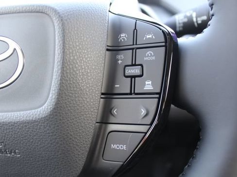 Certified 2026 Toyota Prius XLE FWD image 37