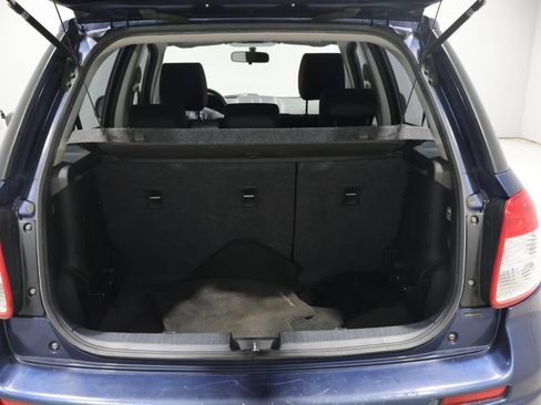 Used 2010 Suzuki SX4 AWD Hatchback image 4
