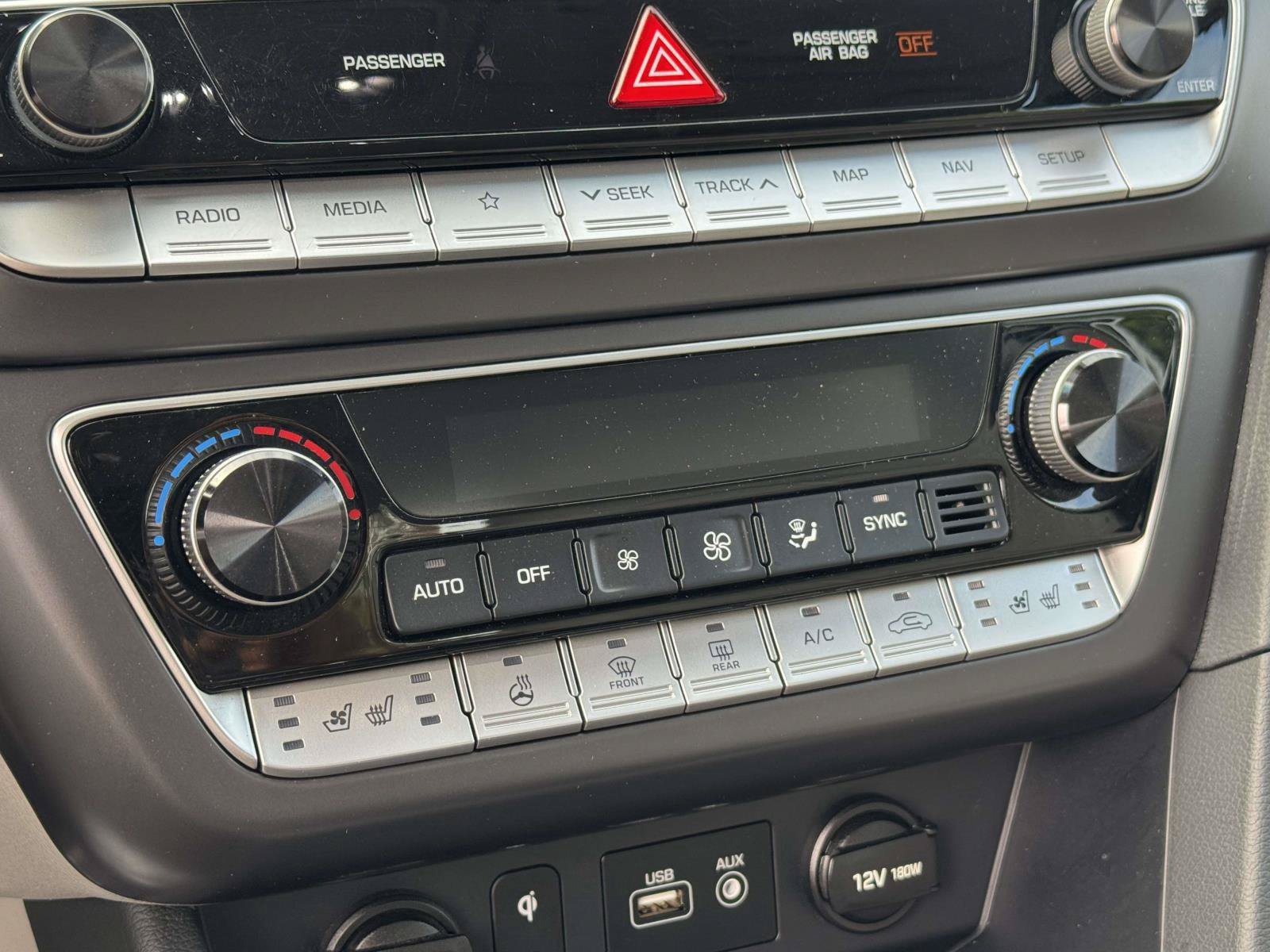 Used 2019 Hyundai Sonata Limited w/ Ultimate Package 04 FWD image 18