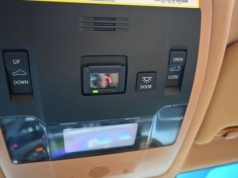 Used 2025 Lexus ES 350 w/ Premium Package image 16