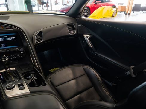 Used 2019 Chevrolet Corvette Z06 RWD image 11