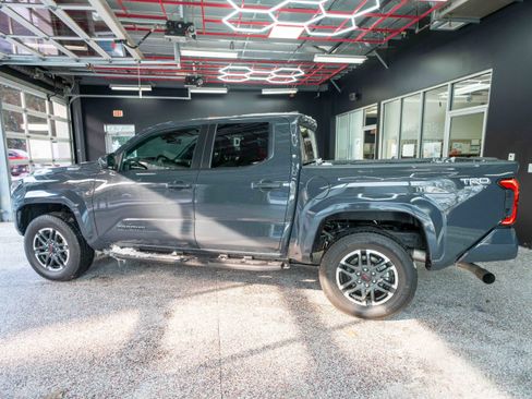 Used 2024 Toyota Tacoma TRD Sport image 2