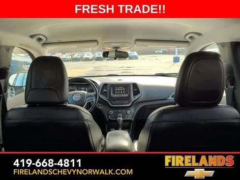 Used 2020 Jeep Cherokee Latitude Plus w/ Cold Weather Group image 20