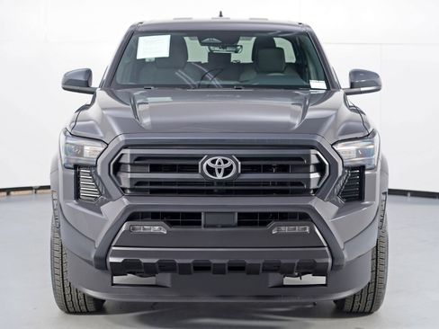 Used 2025 Toyota Tacoma SR5 image 46