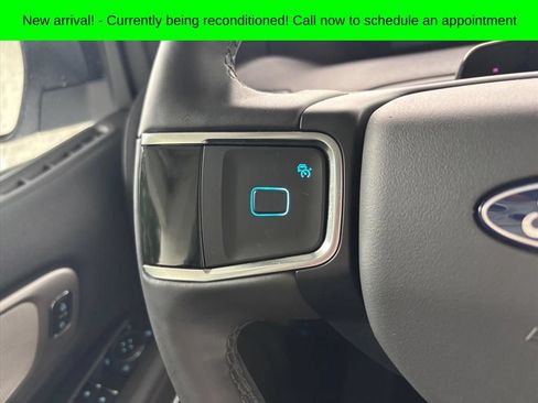 Used 2025 Ford Expedition Active RWD image 17