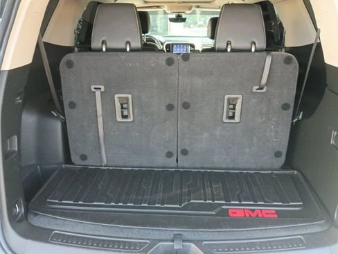 Used 2023 GMC Acadia Denali w/ Denali Ultimate Package FWD image 11