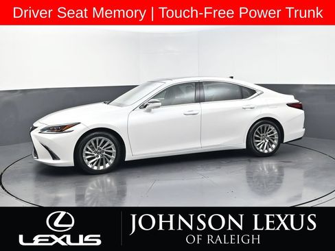 Used 2019 Lexus ES 350 Ultra Luxury w/ Accessory Package FWD image 2