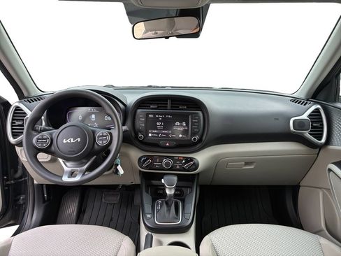 Used 2023 Kia Soul LX FWD image 10