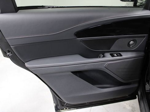 New 2025 Lincoln Nautilus Premier w/ Equipment Group 102A image 25