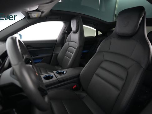 Used 2023 Porsche Taycan RWD image 4