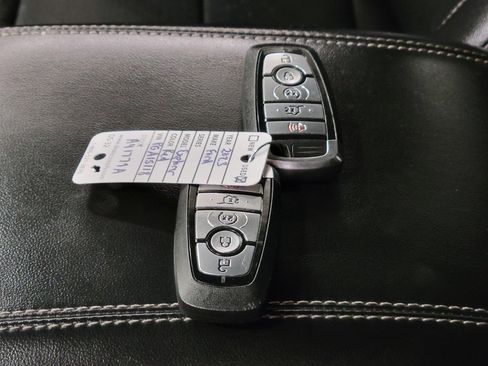 Used 2023 Ford Explorer Limited w/ Limited Technology Package image 30