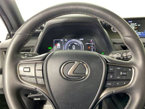 Used 2022 Lexus UX 250h w/ Premium Package image 14