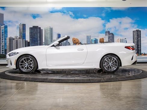 Certified 2024 BMW 430i Convertible w/ Convenience Package image 8