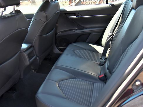 Used 2023 Toyota Camry SE FWD image 34