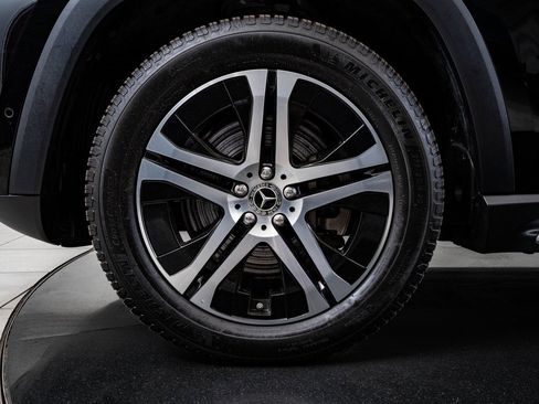 Used 2020 Mercedes-Benz GLS 450 4MATIC image 13